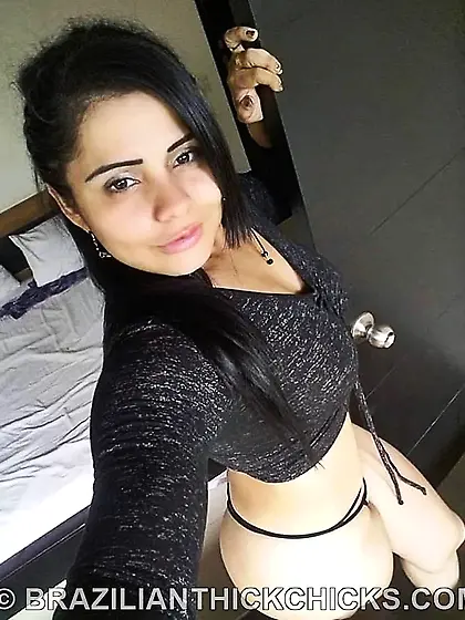 Insta camila. ferraz18