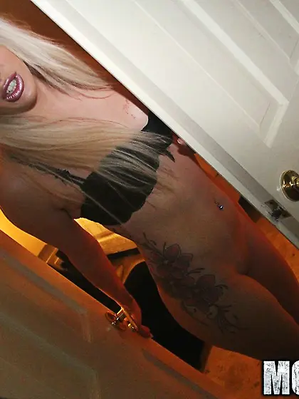 Enticing threesome with teens Summer Slate and Valerie Fox on on