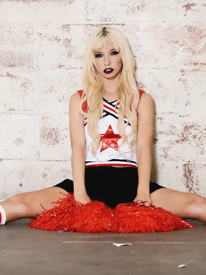 Kinky cheerleaders Kira Noir and Kenzie Reeves getting fucked ha