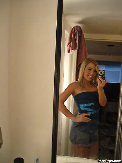 Kinky blonde makes naked selfies in the bathroom right before ta