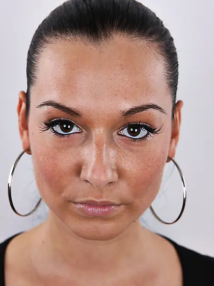 Love with huge earrings knows her salary depends on naked photos