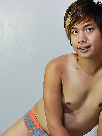 Asian gay nicogayheart like to fingering...