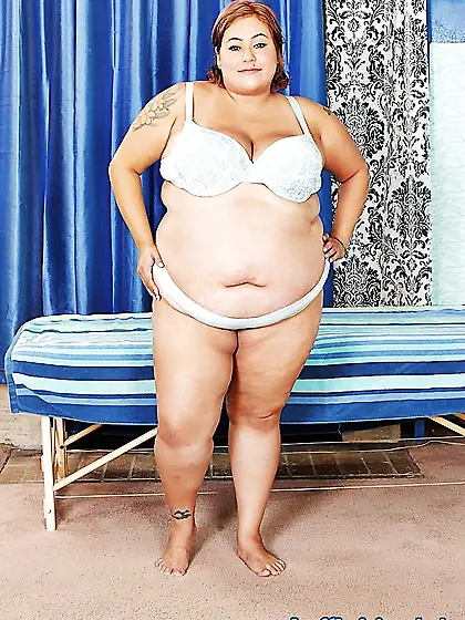 Horny BBW Veruca Darling enjoys sex massage