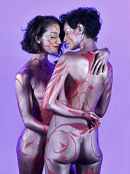 body painted sexy dance