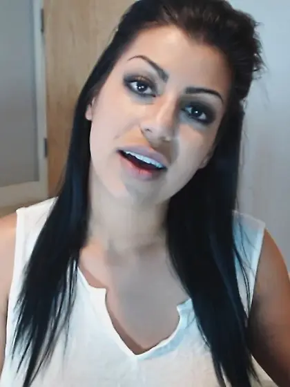 Dark haired cutie sucks