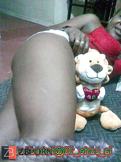 Mi amiga morena en verano