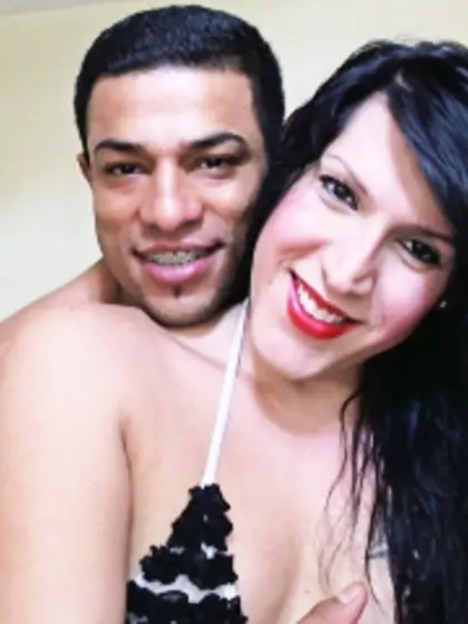 Brunette jhon almendra perform