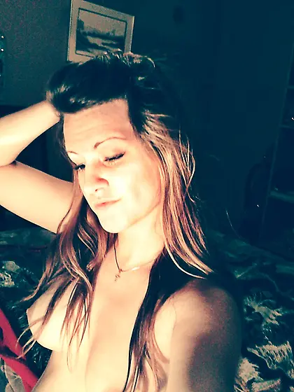 freaky pregant chick