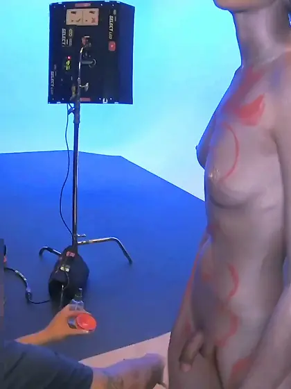 body painted sexy dance