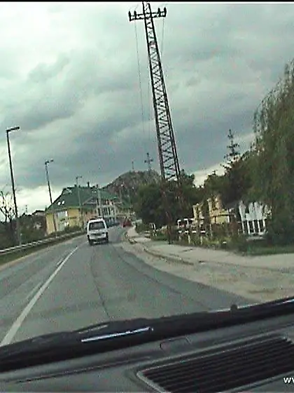 Yasmine Gold spreads her sexy legs and lets her lover finger her