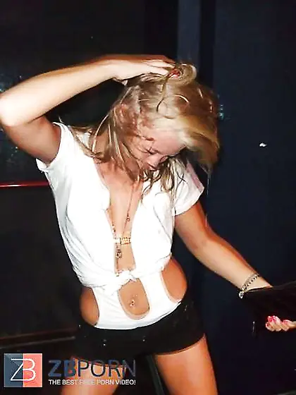 Danish teenagers-07-Public bare