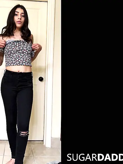 Bubble-butt college girl deep