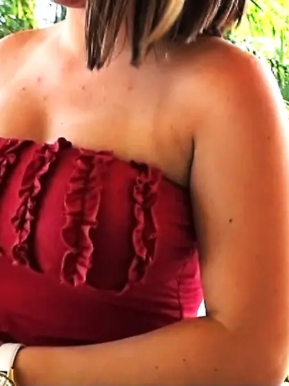 Sex-hungry hottie teases her man with a deep blowjob and later r