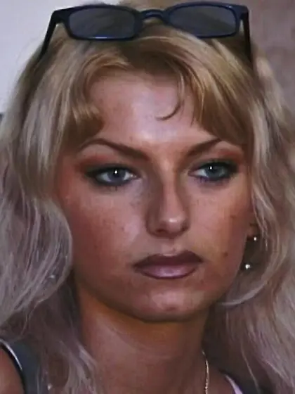 Pretty blondie pierced pussy