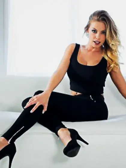 Busty MILF bares her huge natural tits and spreads legs to play