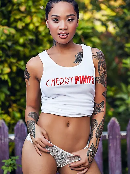 American skinny boobs solo
