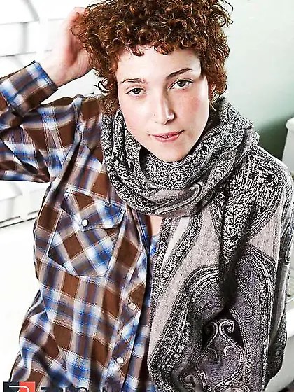 UNSHAVED GALS ARE JAW-DROPPING - JULIA B.