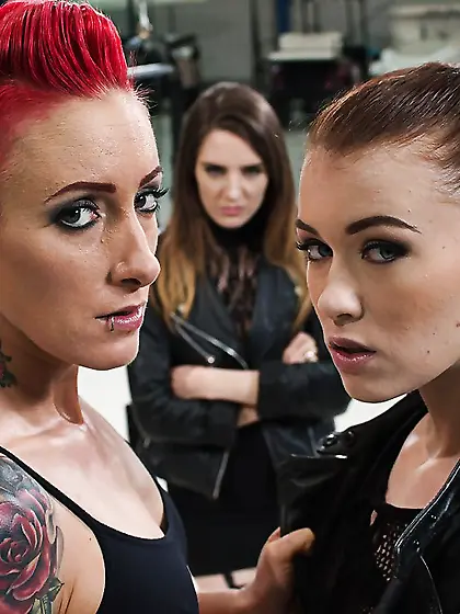 Experienced lesbian with her sexy girlfriends make love on a sex