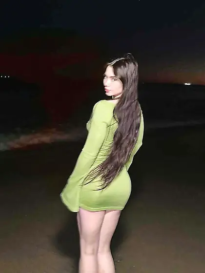 McKayla Maroney in green