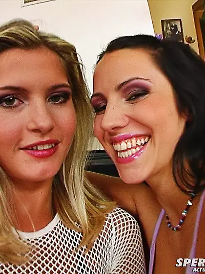 Brunette blonde swaps fresh