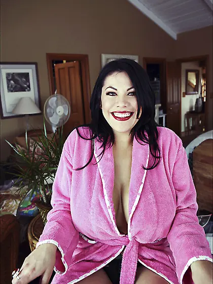 Pink robe red lingere