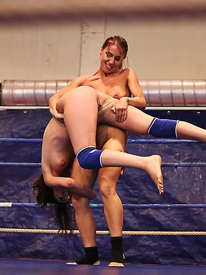 Watch Henessy Vs Nikky Thorne in a smoking-hot cat fight.