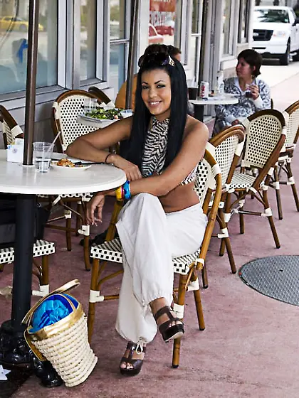 Giselle tipically latin girl