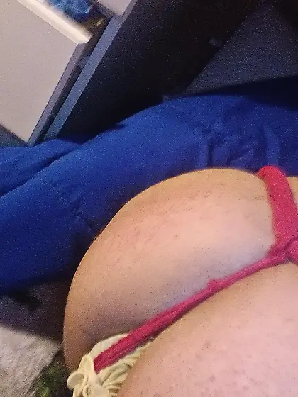 Sissy crossdresser spun out homemade toys