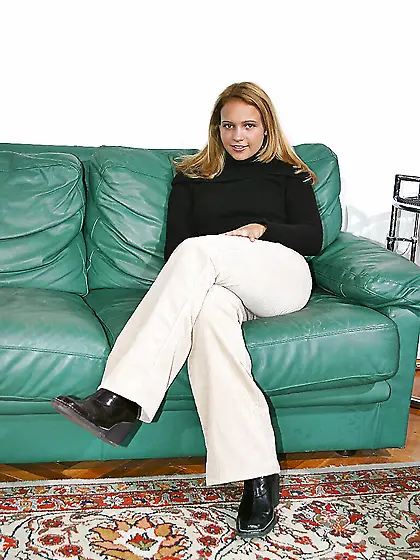 Delicious amateur college babe