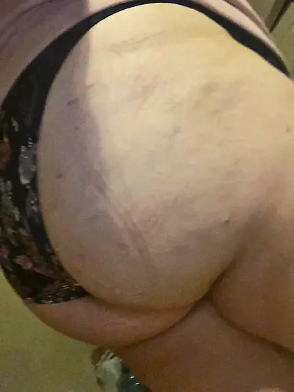 Fat Coworker cheats on her man