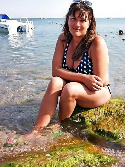 Busty Russian Woman 1568