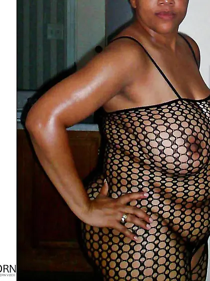 Jaw-Dropping Ebony Mama