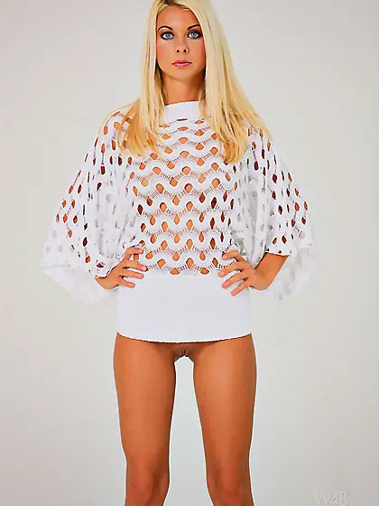 Good looking blonde gal with small natural boobies posing and sh