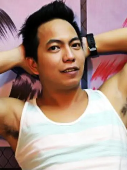 Brunette andy perform anal