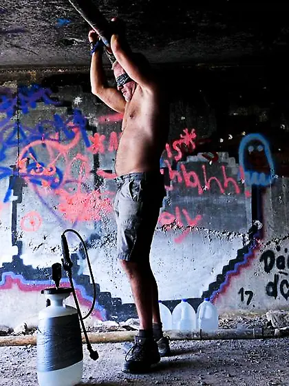 Old buck lets the black man sodomize his...