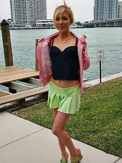 Alexa Lynn takes her denim skirt off and gives her lover a good