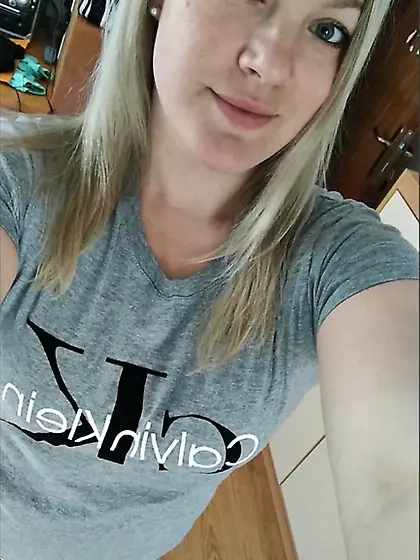 Italian cumslut Maya