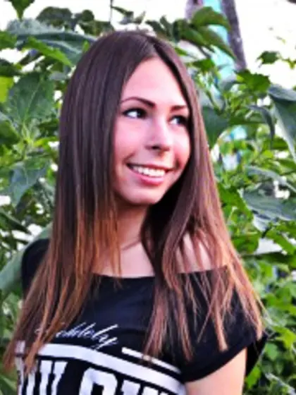 Brunette Stella93 Dancing.