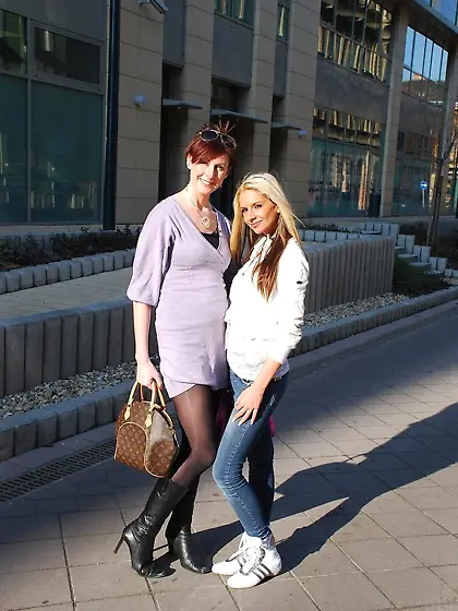 Blonde bambi brunette lara