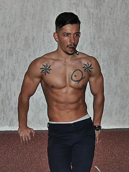 White gay nikkoravenxx dildo