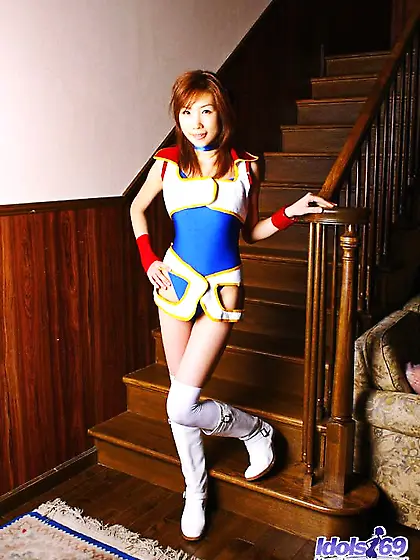 Asian cheerleader Imokawa Idols is sliding her hand into panty a