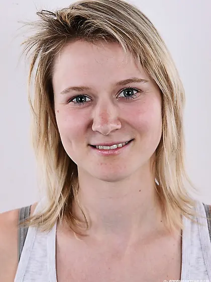 Sexy blonde cute eyes