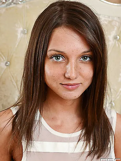 Freckled teen beauty Foxi Di dines on a fat dick in 69 position