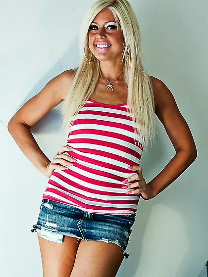 Smoking hot blonde bitch Tiffany Alexis strips her mini skirt an