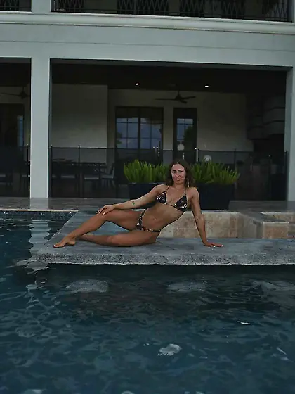 how would you spend hot slutty musclebitch emm?