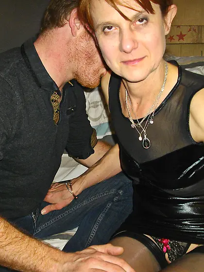 Cécile French mature Slut Cuckold threesomme