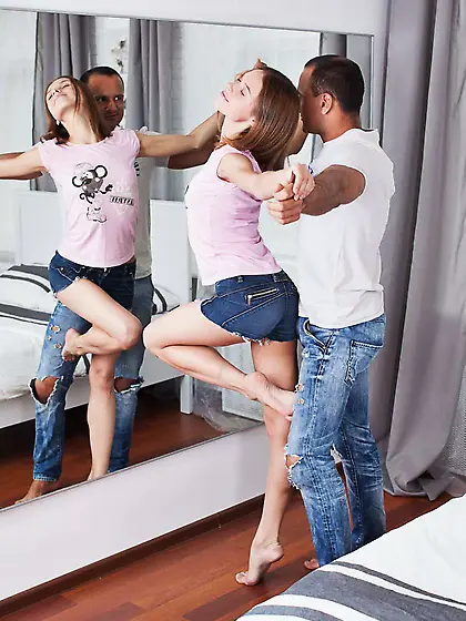 Athletic fellow and his flexible girlfriend embark in bedroom aw