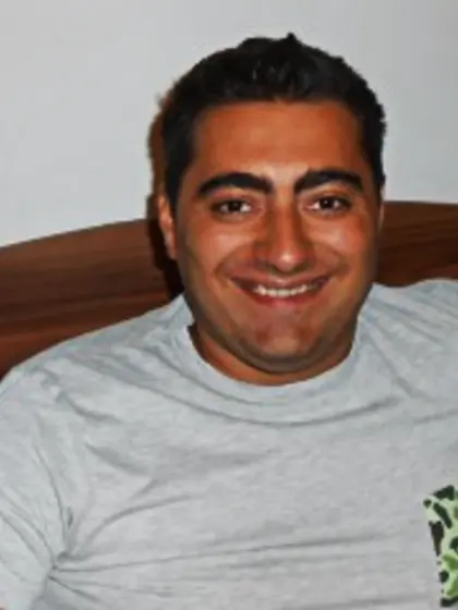 Brunette marius perform anal