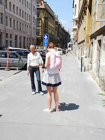 Blonde jordan brunette lara