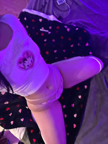 my girlfriend,  need tribs